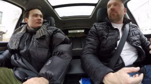«Мы вам не слуги!» Таксист поставил наглую молодёжь на место — отказал в поездке!