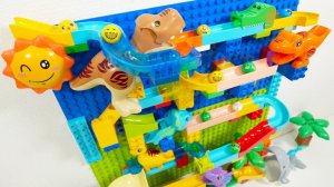 ИГРЫ ДЛЯ ДЕТЕЙ СТРОИМ ГОРКУ КАТАЕМ ШАРИКИ АСМР ВИДЕО ДЛЯ ДЕТЕЙ ДЕТСКИЙ КАНАЛ ИГРАЛКИ-ЗАЛИПАЛКИ