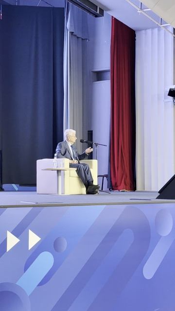 Лекция Юрия Оганесяна в МИФИ