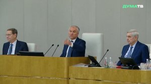 Володин: уважение к медикам важнее, чем цвет халата врачей