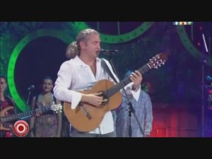 Босоногий мальчик для пацанчиков