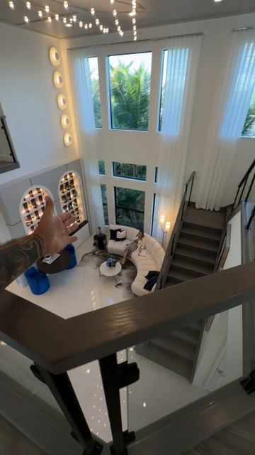 Нормально так дизайнер разгулялся