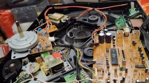 ONKYO Integra - отличный проигрыватель виниловых пластинок