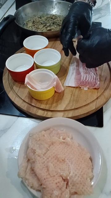 Жульен🍄в собственной импропритации🥓🐔 #кулинария #вкусно #жульен #еда #готовлюдома #рилс#лайк