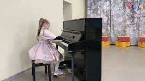 Растрепина Евангелина 6 лет Г.Эрнесакс Едет паровоз