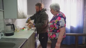 Позволили себе на пенсию кусочек мяса Показываем как готовим вкусный обед с гарниром и салатом дома