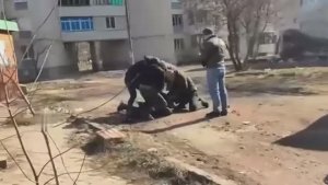 ‼️🇷🇺🇺🇦⚡Агент Киева пытался подорвать бомбу у администрации Мариуполя