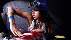 1. "Калейдоскоп" - лучшие музыкальные треки.