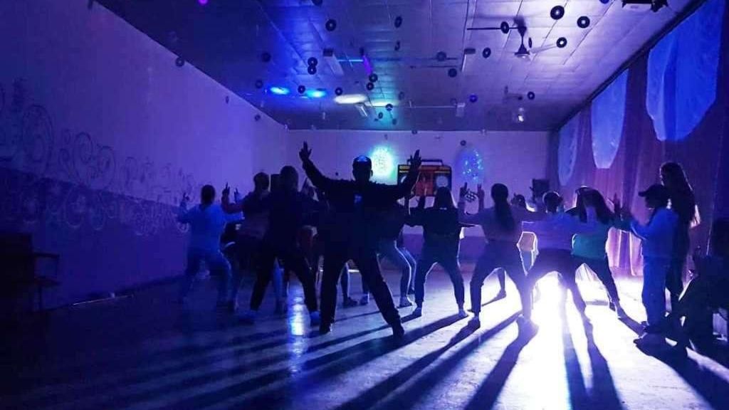 СЕЛО В MINECRAFT 9 СЕРИЯ СЕЛЬСКИЙ КЛУБ