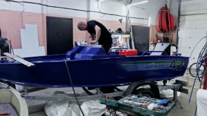 Лодка «Волжанка 42» в работе: постепенно обретает задуманный вид.