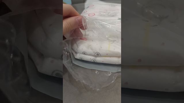 Распаковка подарков для реборнов /пустышка, бутылочка,пелëнки и многие другое❤