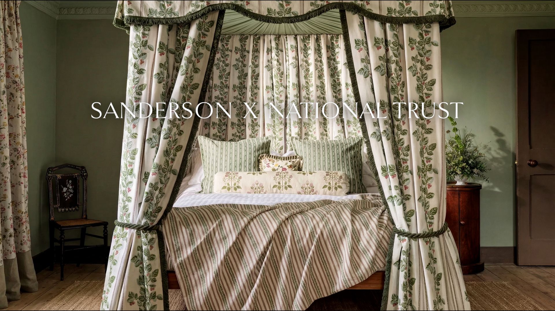 Sanderson X National Trust коллекция тканей в классических исторических дизайнах.