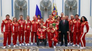 «Мечта осуществилась»: в Кремле наградили спортсменов, прославивших Россию на Паралимпиаде