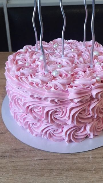 Украшение тортов на заказ кремом Белково-заварной крем Кремовое украшение торта