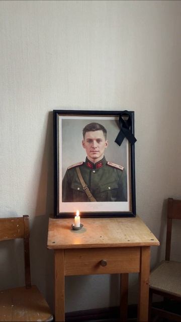 Память о потерянном: тихая скорбь угасшего времени #память #траура #печаль