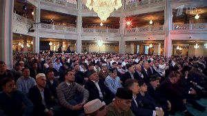 Владимир Путин поздравил мусульман России с праздником Ураза-байрам.