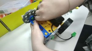 Крылатая машина из конструктора UARO