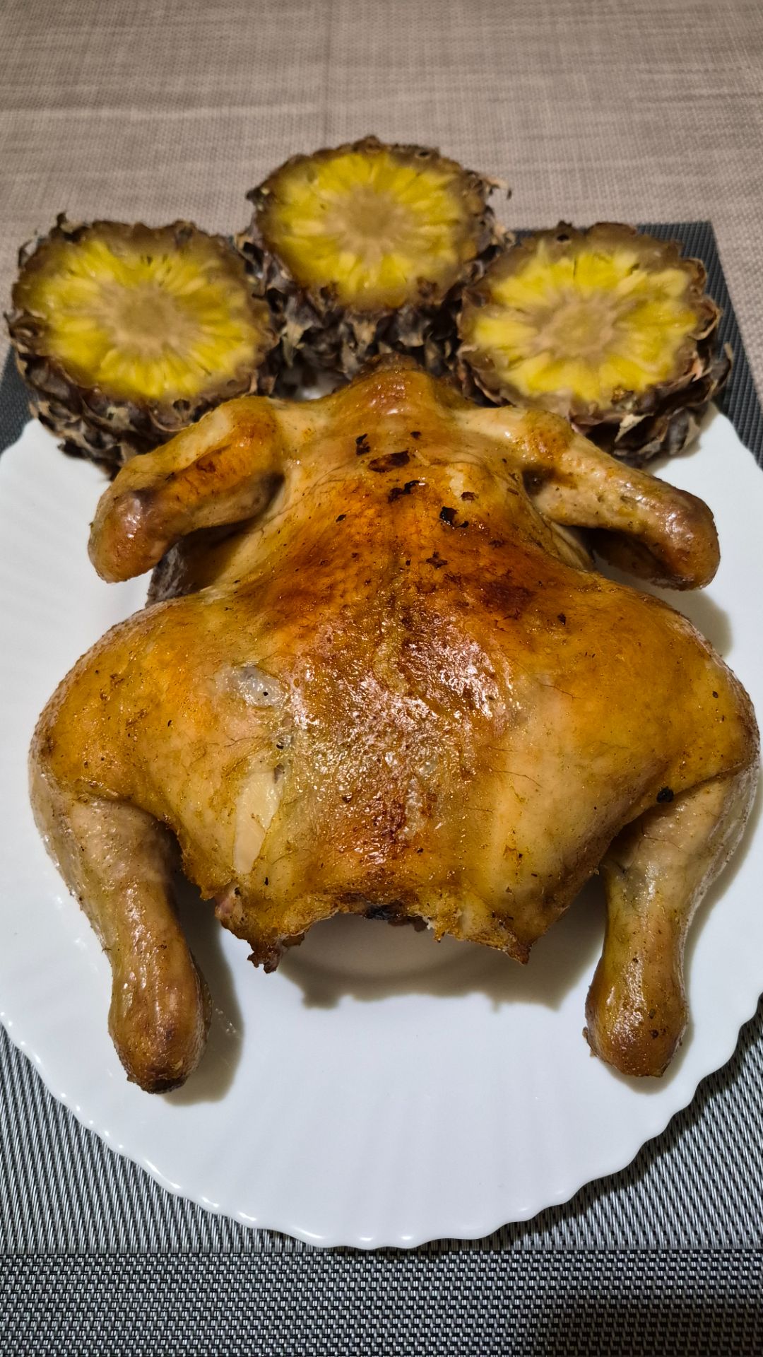 Курица гриль в микроволновой печи.