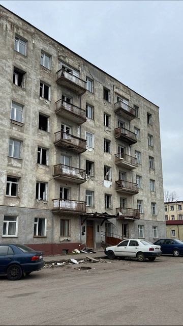 Разрушенные надежды: жизнь в заброшенном доме #пустота #разруха #безнадега