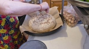 серый бездрожжевой хлебушек,  посадила лук на зеленку