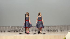 Мой папа хороший(авт. Ю.Верижников), исп. гр."Апельсинки"- Трапезова С., Чаплыгина А.