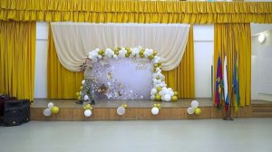 Шок! Директор школы села Тенгинка вернулся с СВО поздравить своих учеников с получением аттестата.