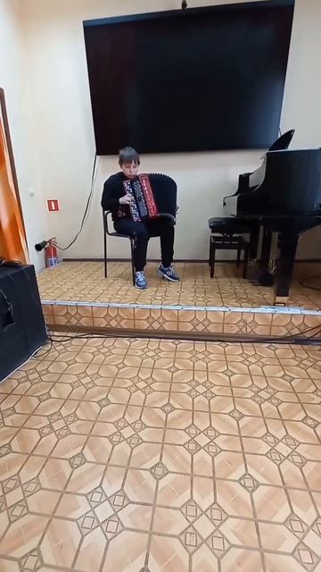 Шевнин Кирилл Е. Петерсбурский «Синий платочек» Руководитель Шметкова Светлана Викторовна