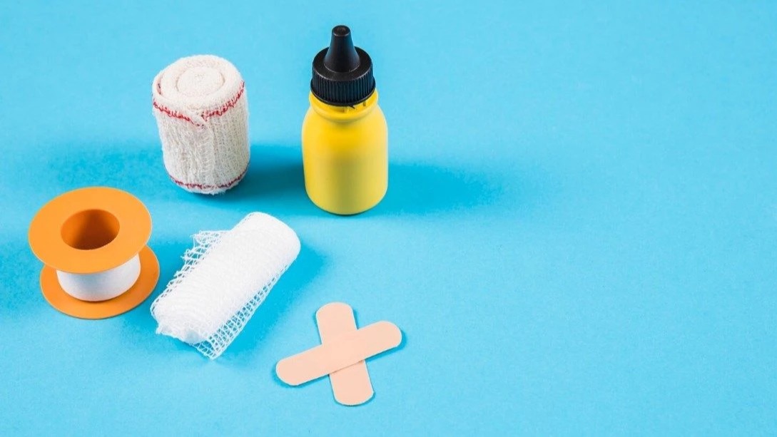 Первая помощь при отравлениях, авариях и несчастных случаях