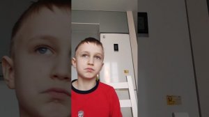 Почему у меня болит горло и живот!