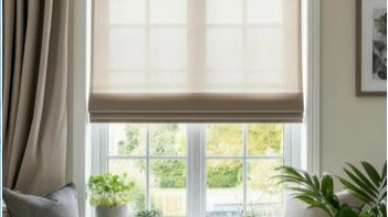 Как правильно повесить рулонную штору на пластиковое окно.