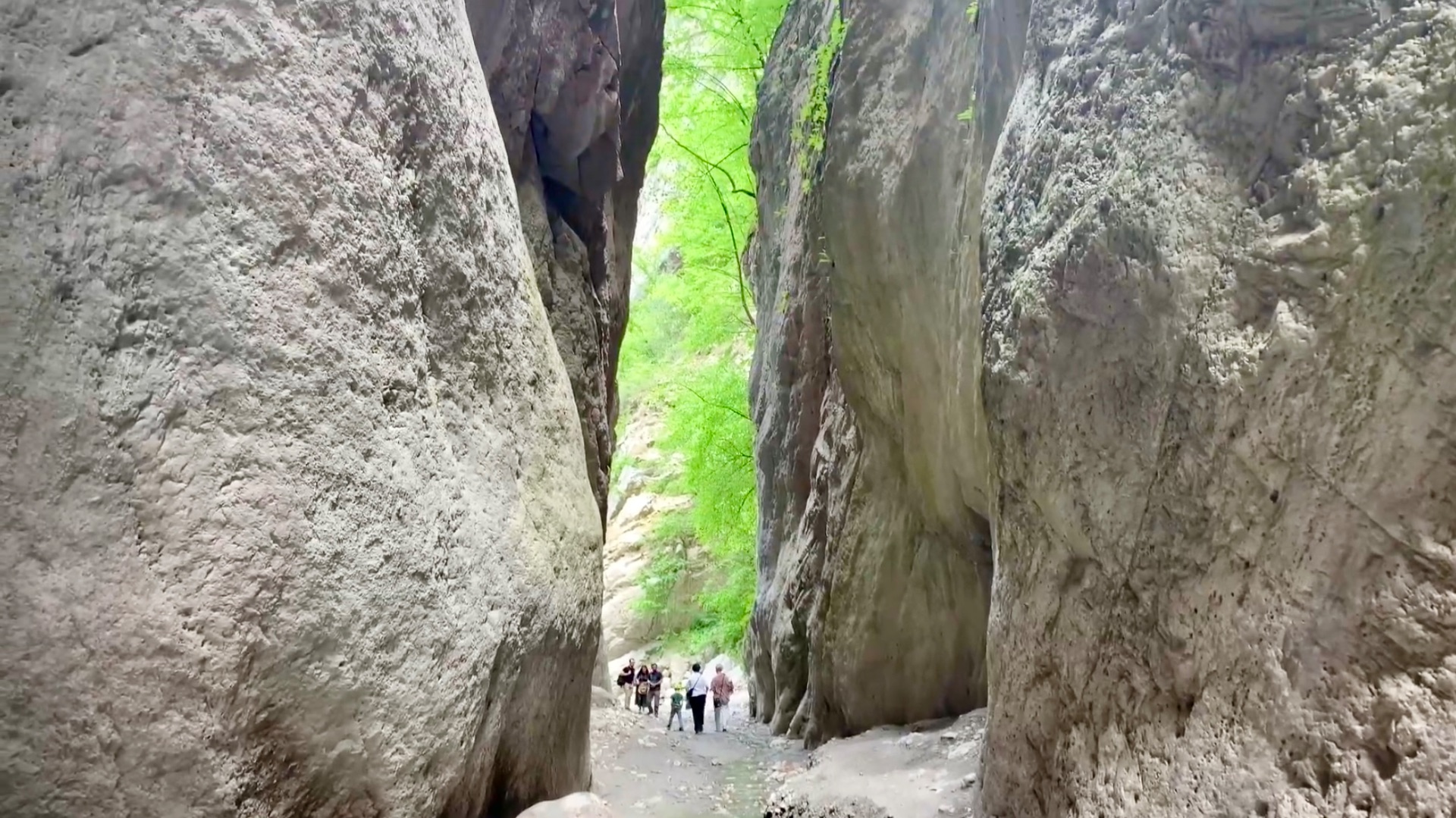 Поход в Карадахскую теснину Опасное место в Дагестане май 2024