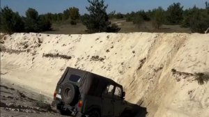 Бодрый УАЗик с электромотором