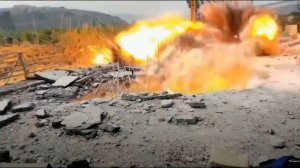 Момент удара израильской ракеты по журналистам телеканала RT в Ливане