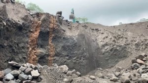 Cutting cliffs in sand mining