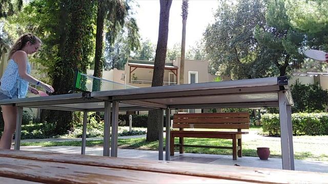 Игра в теннис