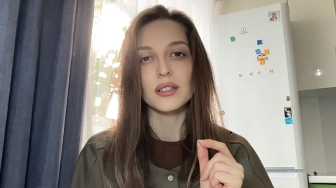 Единственная цель здесь - осознавать себя и проявляться собой настоящей