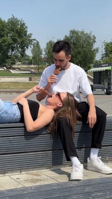 С международным днем счастья!🤩 Оно заложено в каждой порции нашего мороженого 🍦