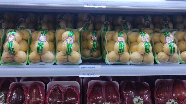 Мьянма: зашли в магазин а там неведомые фрукты и овощи