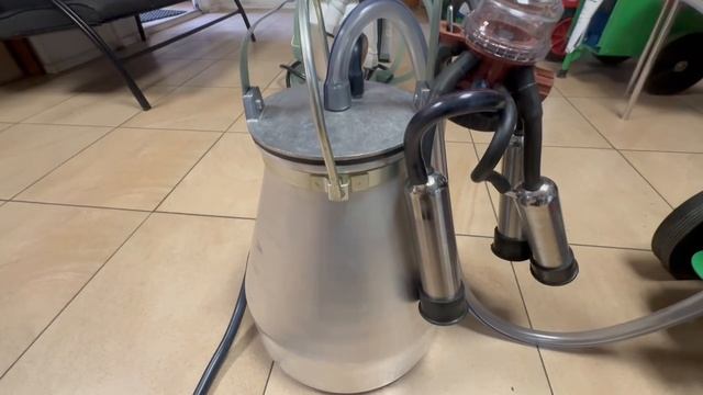 Видееобзор молочной части доильного аппарата на пульсоколлекторе