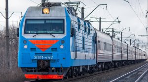 Поезда на станции Техникум СКЖД