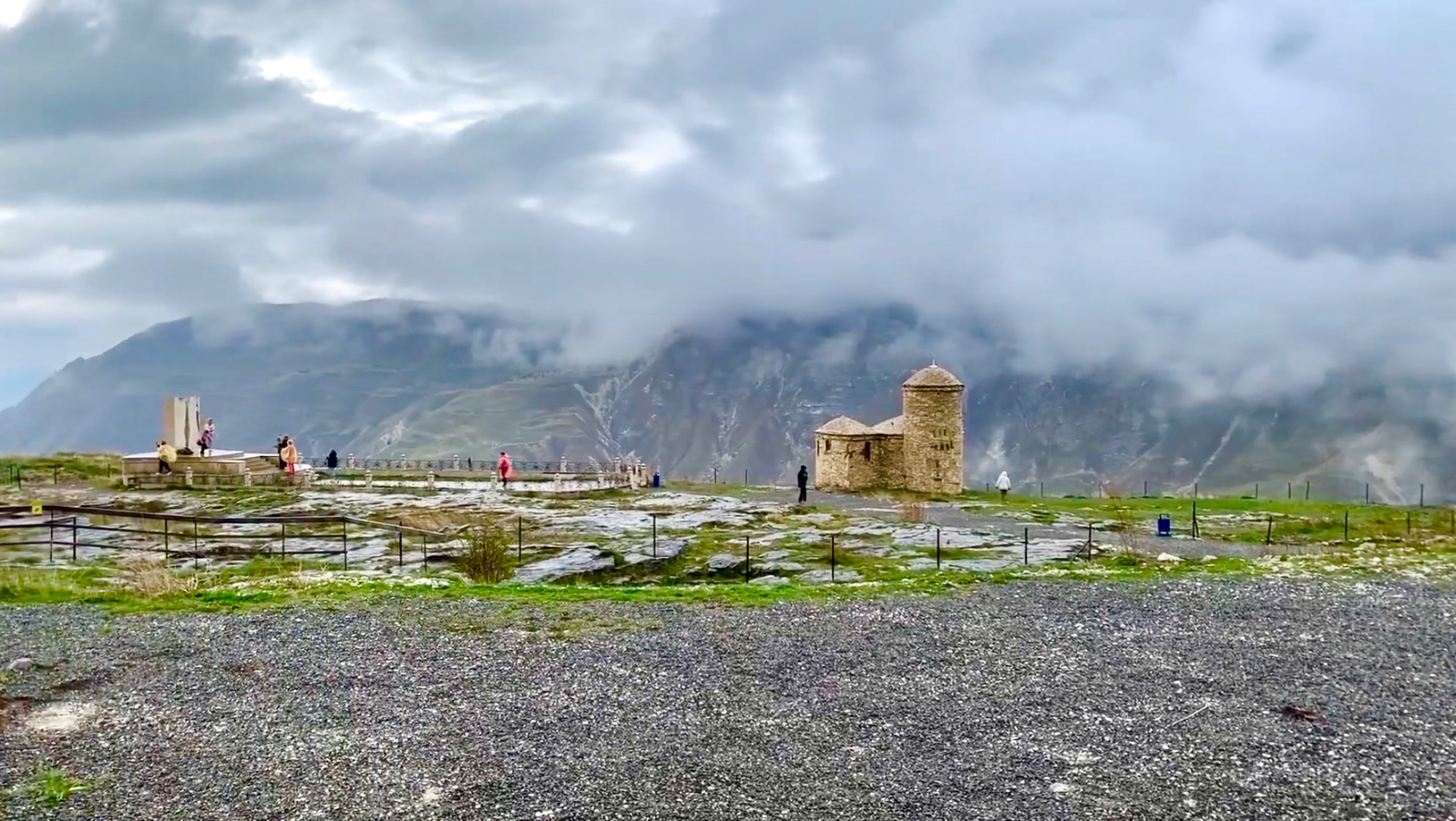 Плато Матлас поход  в облаках Дагестан май 2023