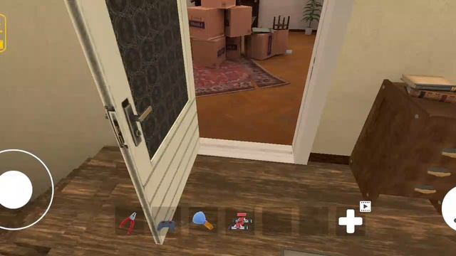 Первая концовка побег от блогера через входную дверь.