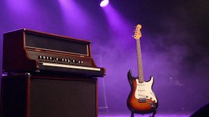 Звучит орган в ночной дали...