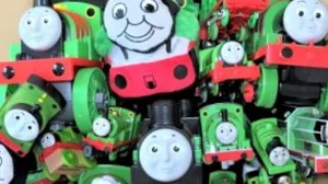 Мягкие паровозики Томас для детей.Играем в мягкие и обычные зелёные паровозики. #дети #видеодлядетей