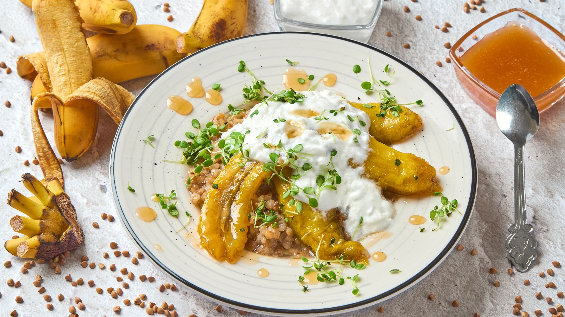 Гречка с бананами на кокосовом молоке