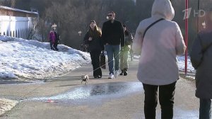 Погода во многих регионах России остается по-прежнему зимней.