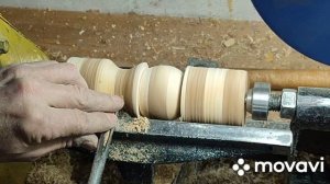 Точим-точим. Вазочка одного цветка с поперечным рисунком