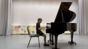 И.С.Бах Менуэт d-moll, играет Волчкова Анна
