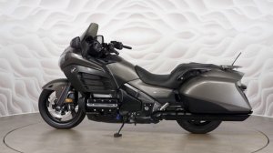 HONDA GL 1800 Gold Wing vin SC68-1300558