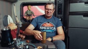 Новое: везу груз в Калифорнию, нахожусь в Айове и вспоминаю Одессу.